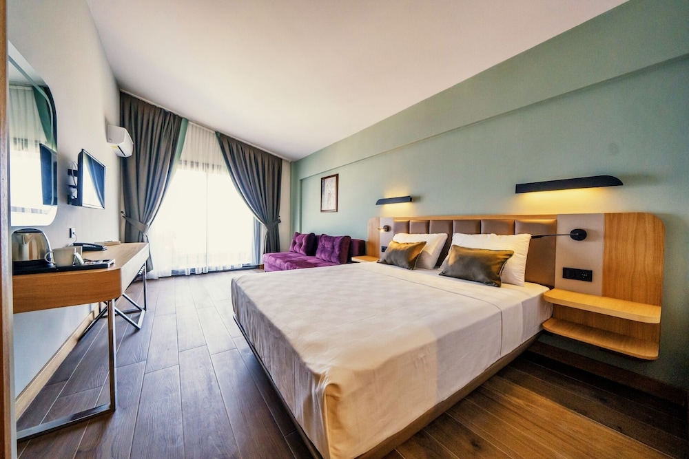 Premier Nergis Beach Hotel 17/50