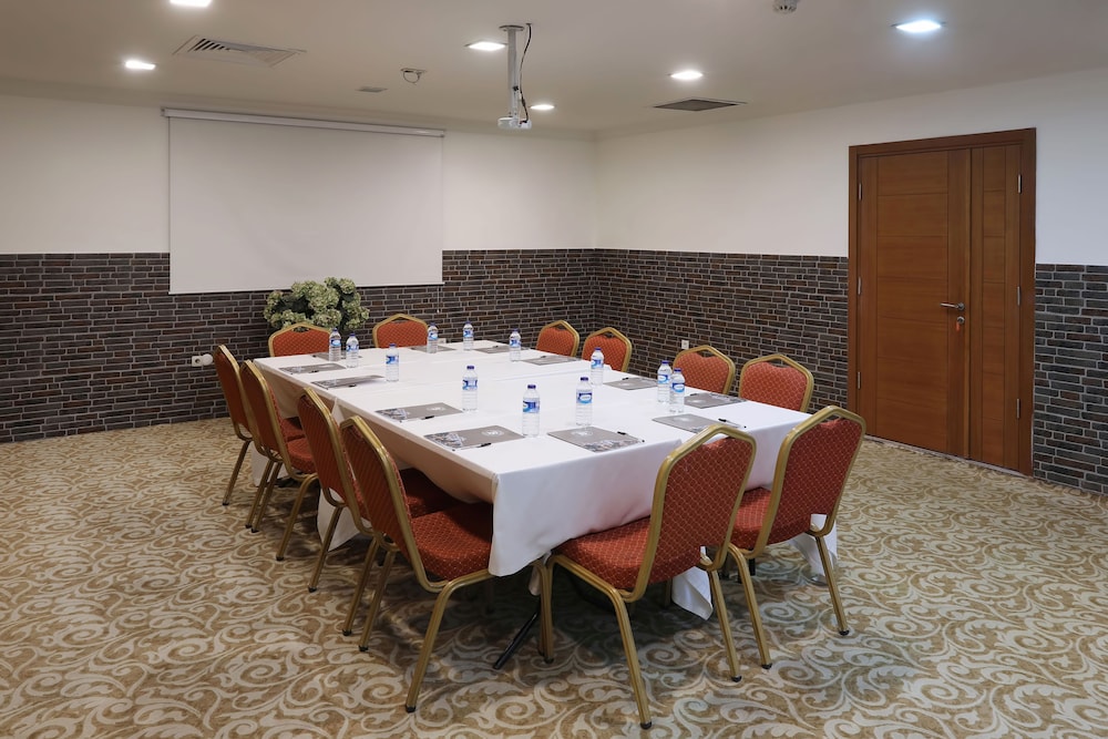 New Balturk Hotel Izmit 66/73