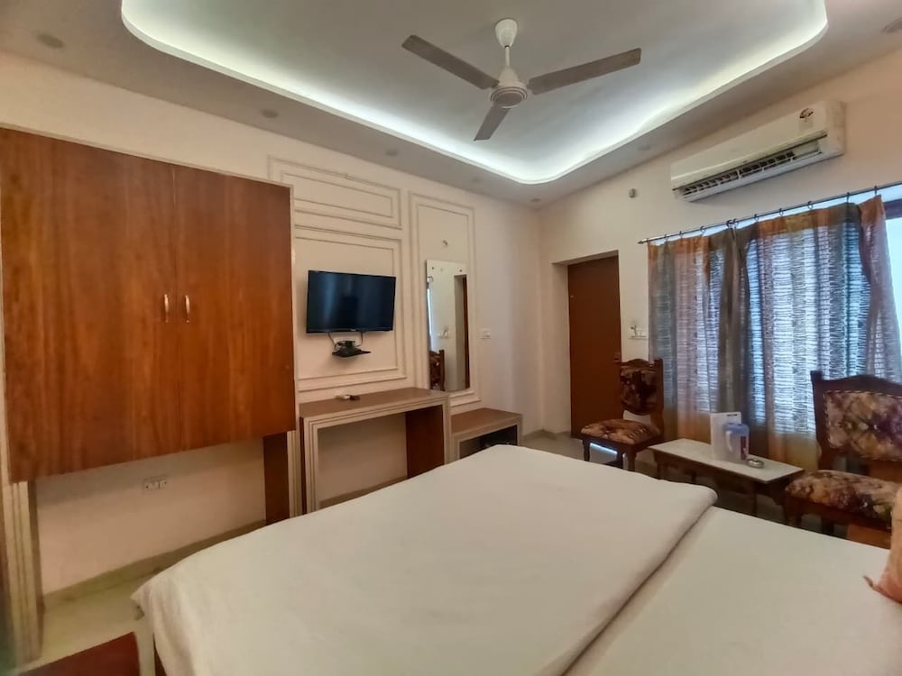 HOTEL GANGA AZURE 8/31