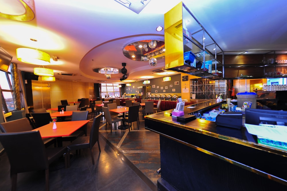 Shervinton Executive Boutique Hotel 48/60