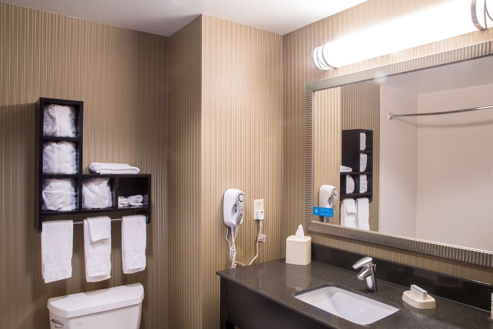 Hampton Inn Oxford Conference Center 16/82