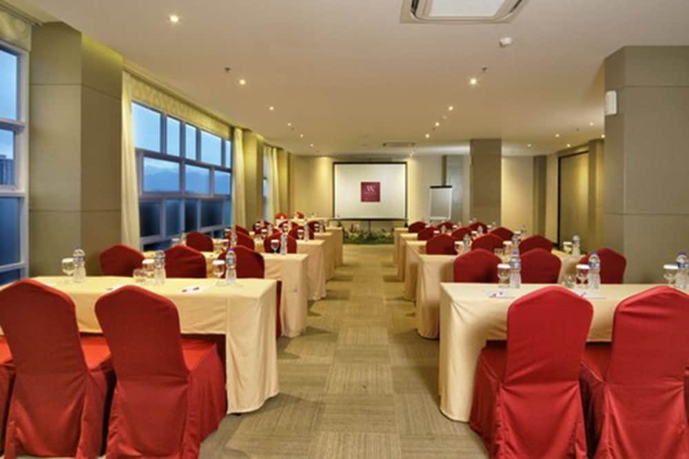 West Point Hotel 24/33
