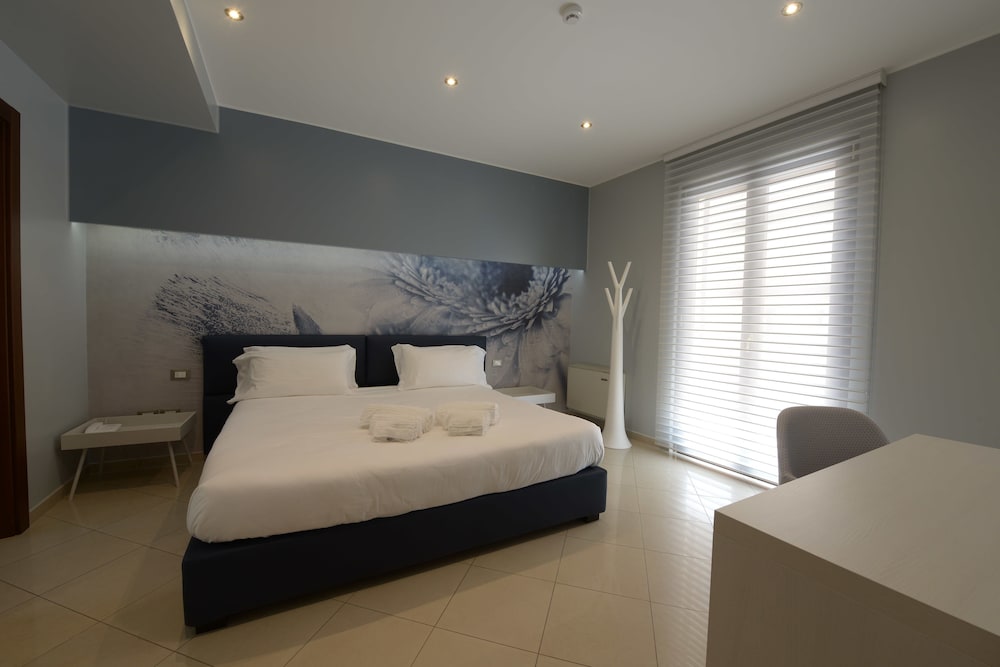 STANDARD, DOUBLE OR TWIN BED