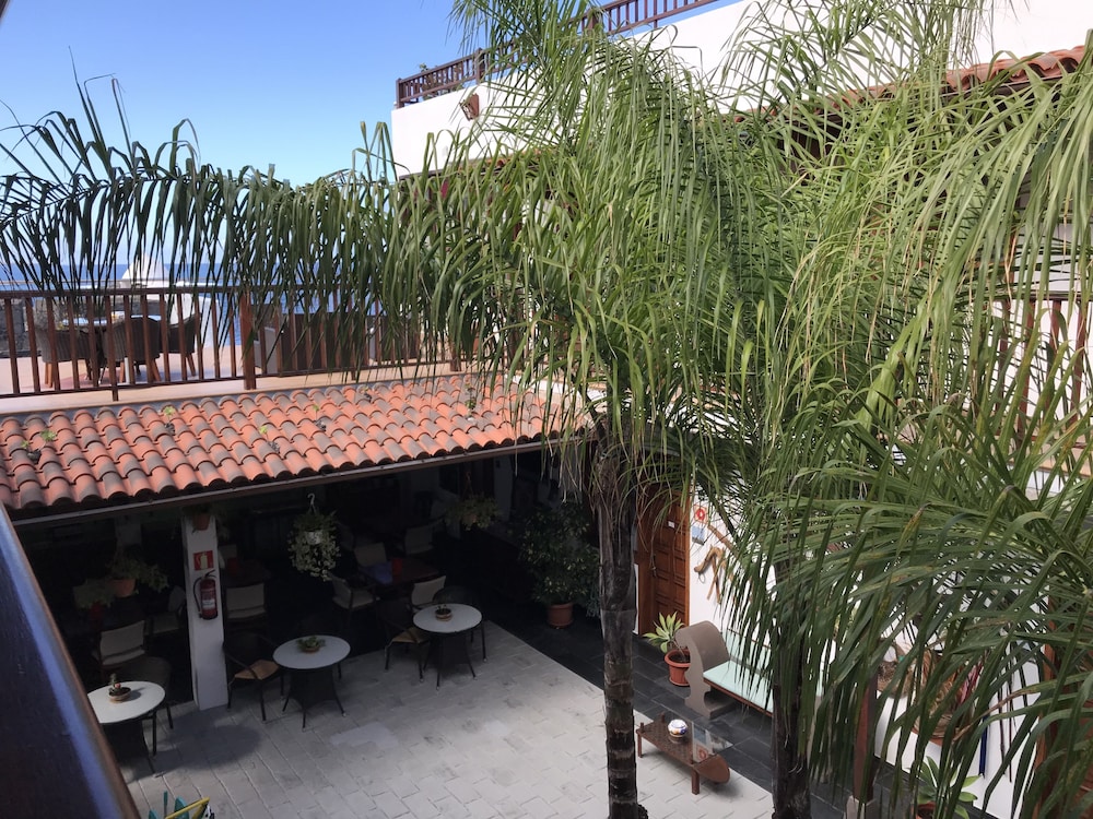 GARA HOTEL 64/72