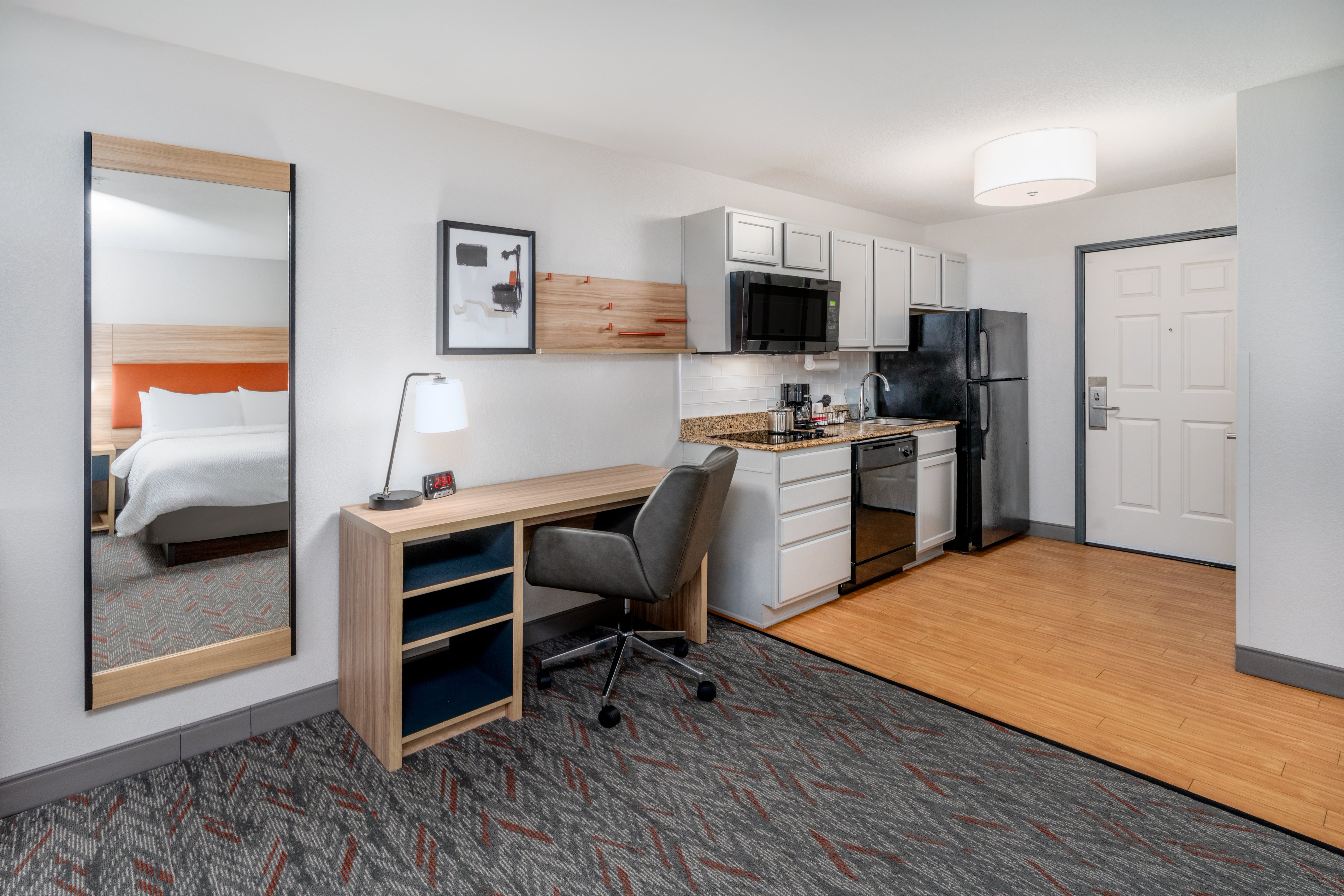 Candlewood Suites Loveland 59/62