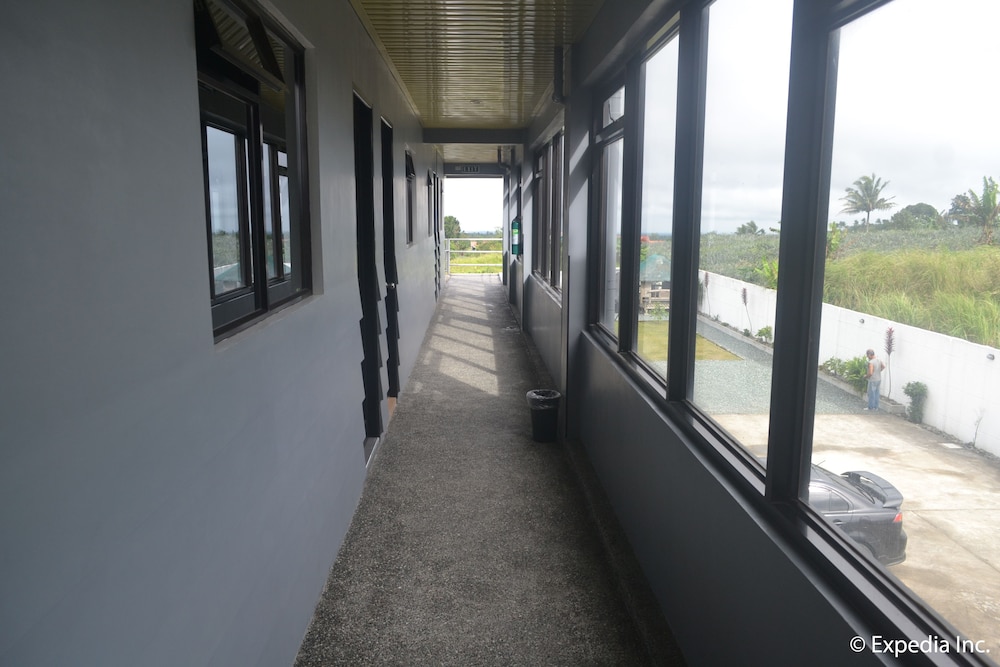 Aroha Hotel 4/39