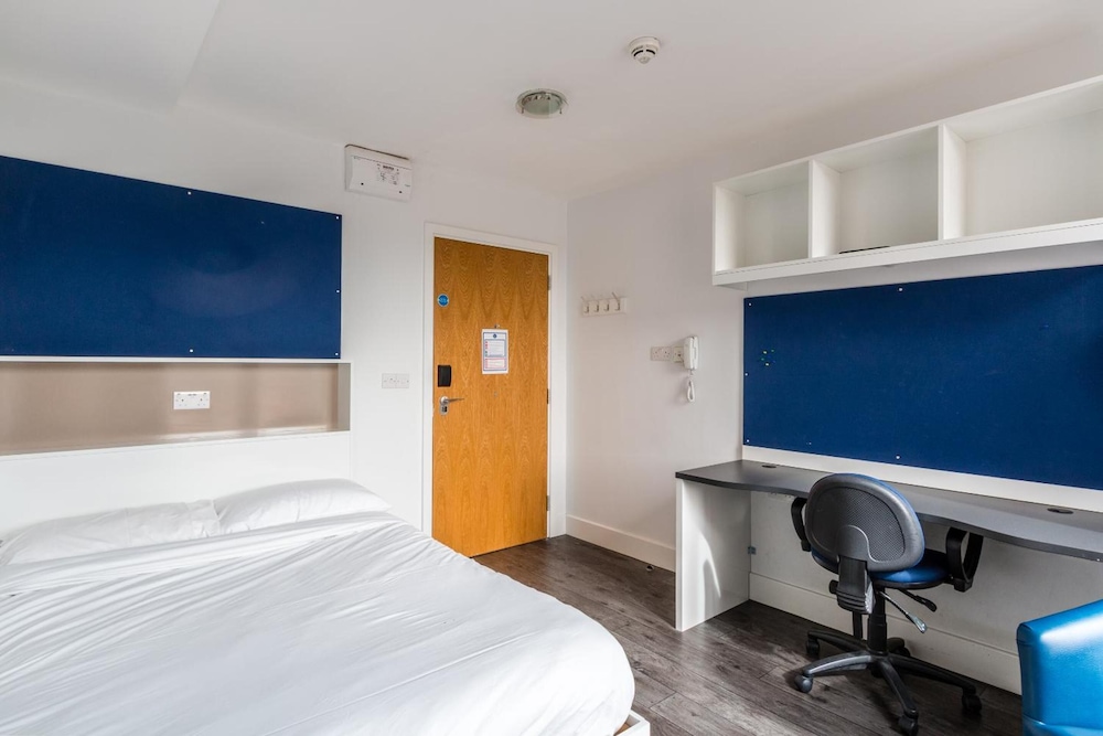 Destiny Student Brae House 33/63