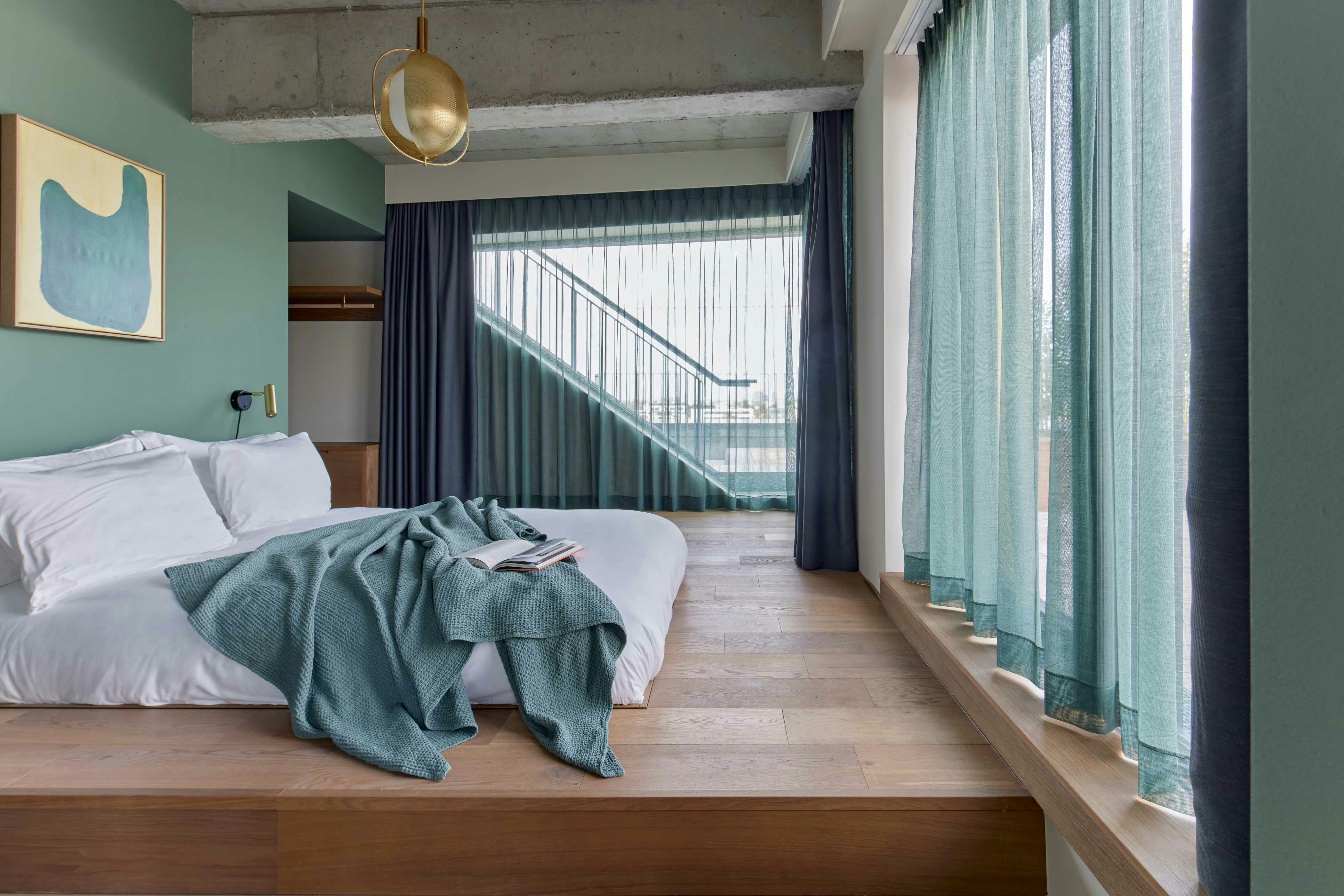 2 BEDROOMS, PENTHOUSE SUITE