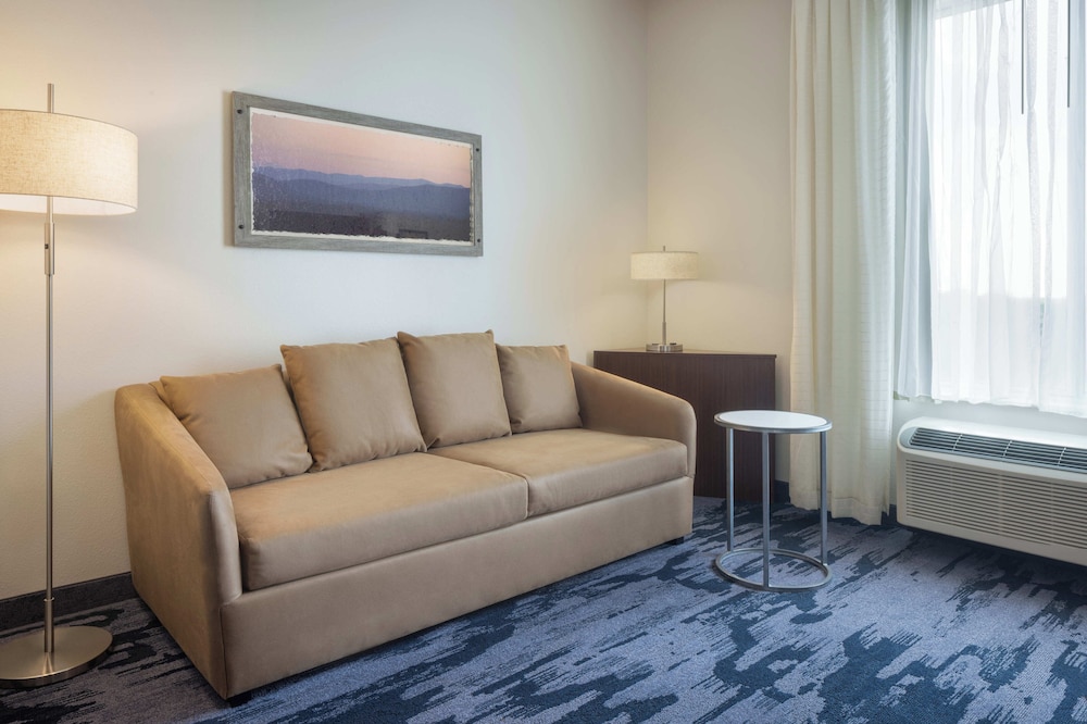 Fairfield Inn And Suites By Marriott Lincoln Southeast 43/64