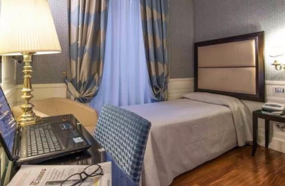 Albergo Del Senato 14/40
