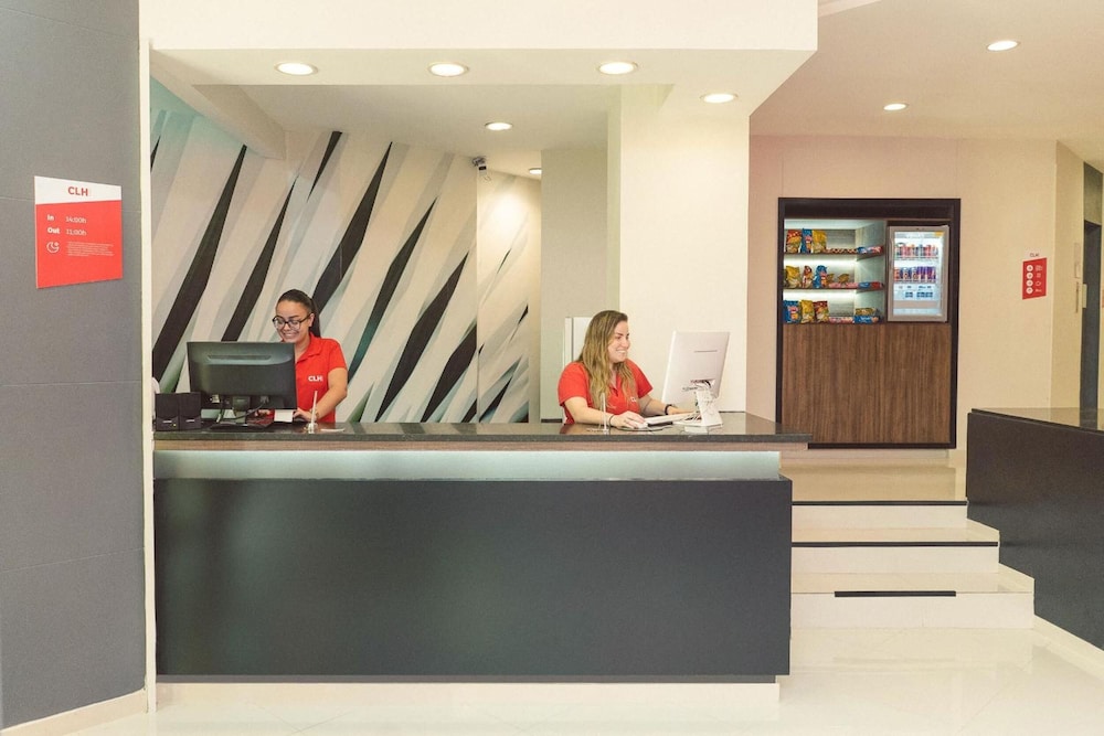 Clh Suites Domingos Ferreira 11/67