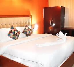 Super Deluxe Room ( Airport View )