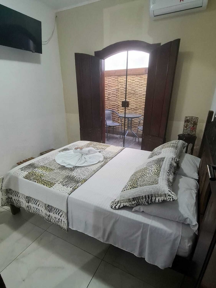 HONEYMOON, QUEEN BED, GROUND FLOOR, ACCESSIBLE