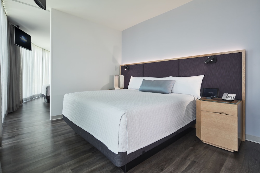KIDS SUITE, SKYLINE