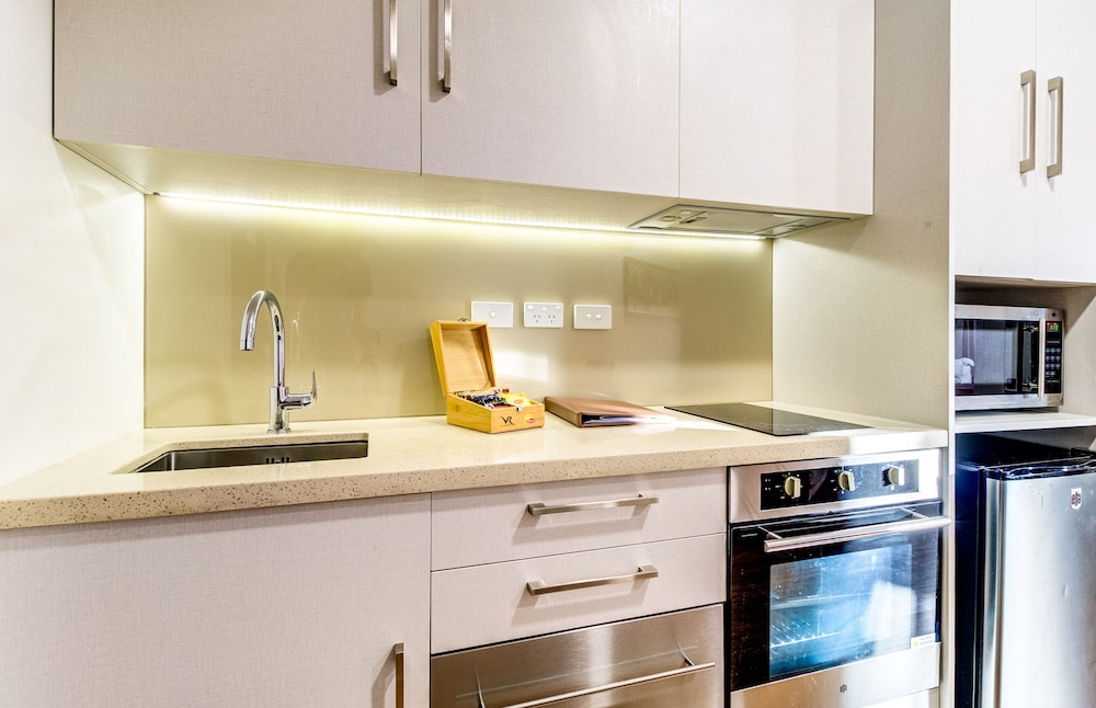 Vr Queen Street Hotel And Suite 62/63
