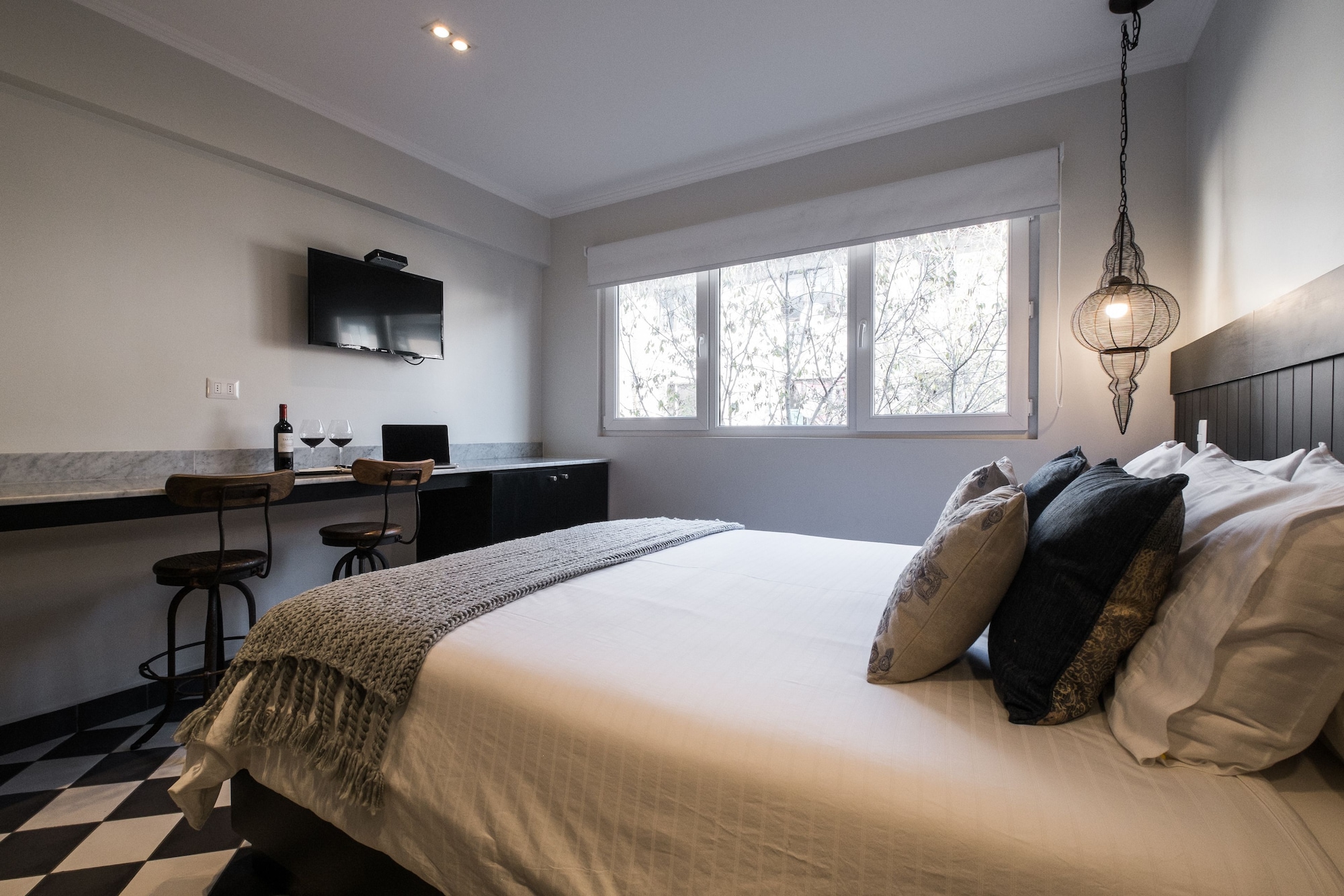 APARTMENT, DOUBLE BED