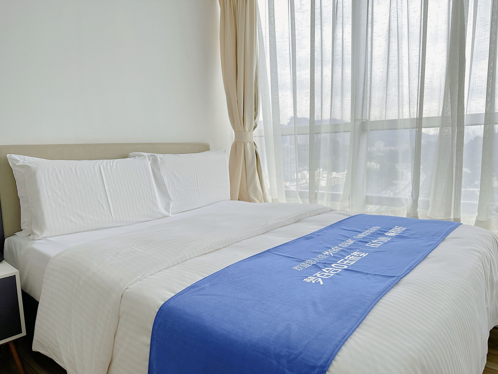 EXECUTIVE, DOUBLE BED, CITY VIEW