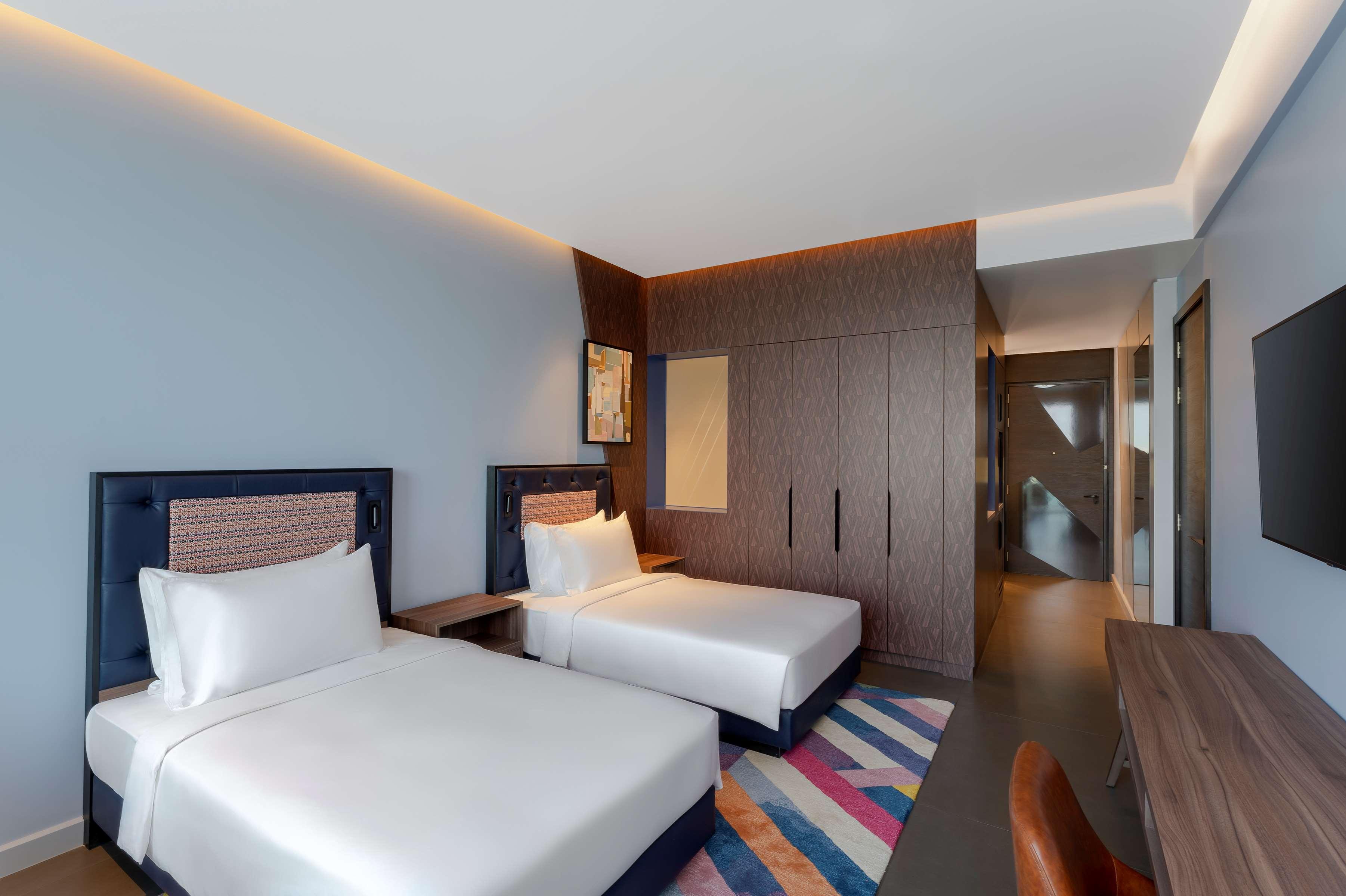 Exclusive, Twin Beds