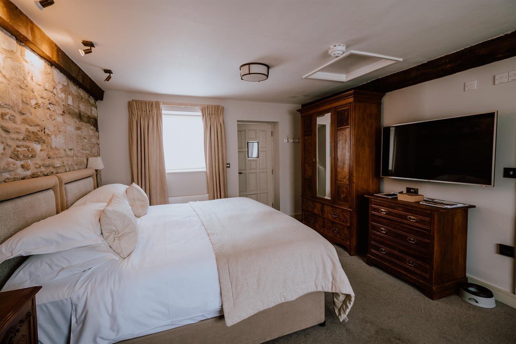 Classic, Double Bed