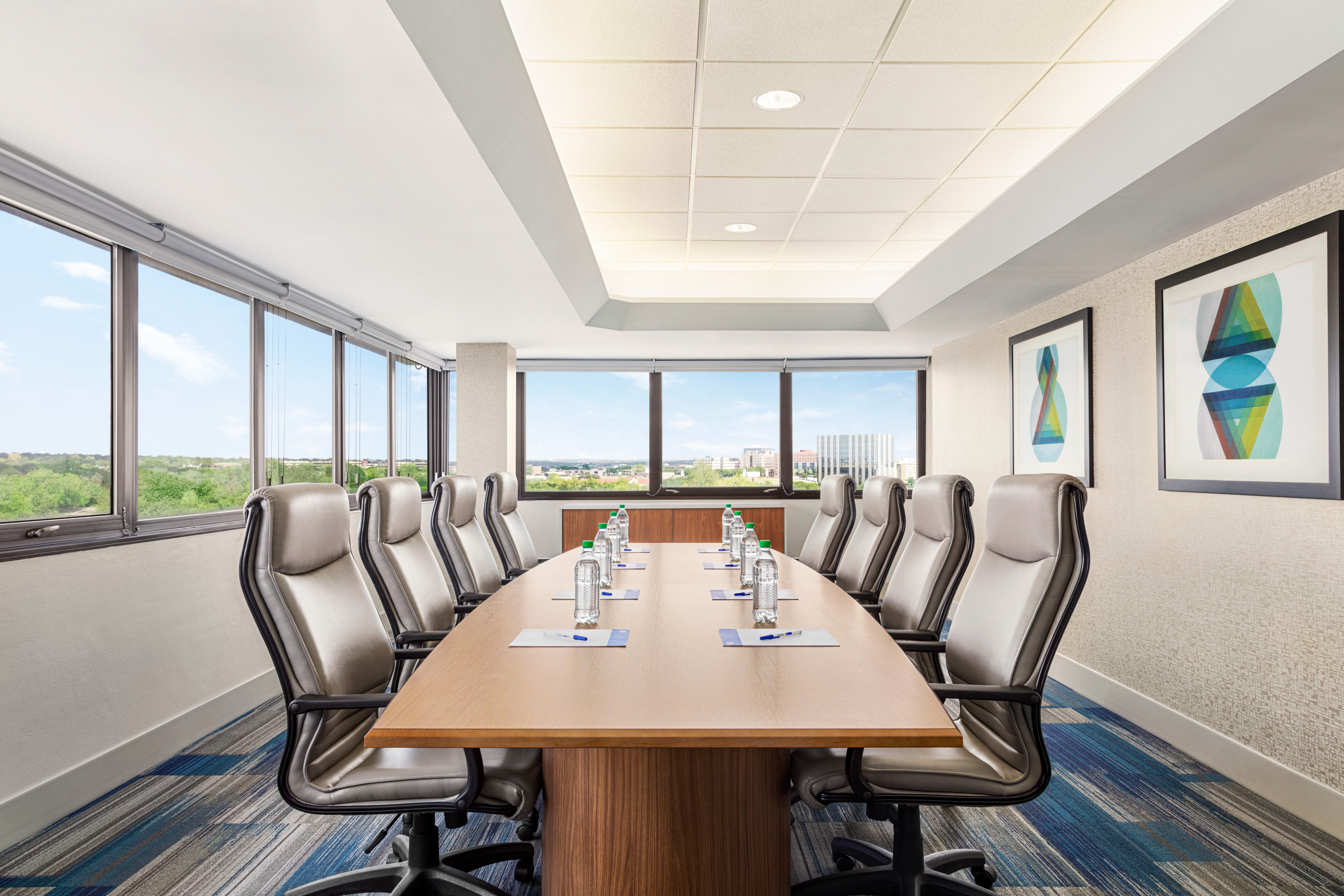 Holiday Inn Express San Antonio-Airport 50/57