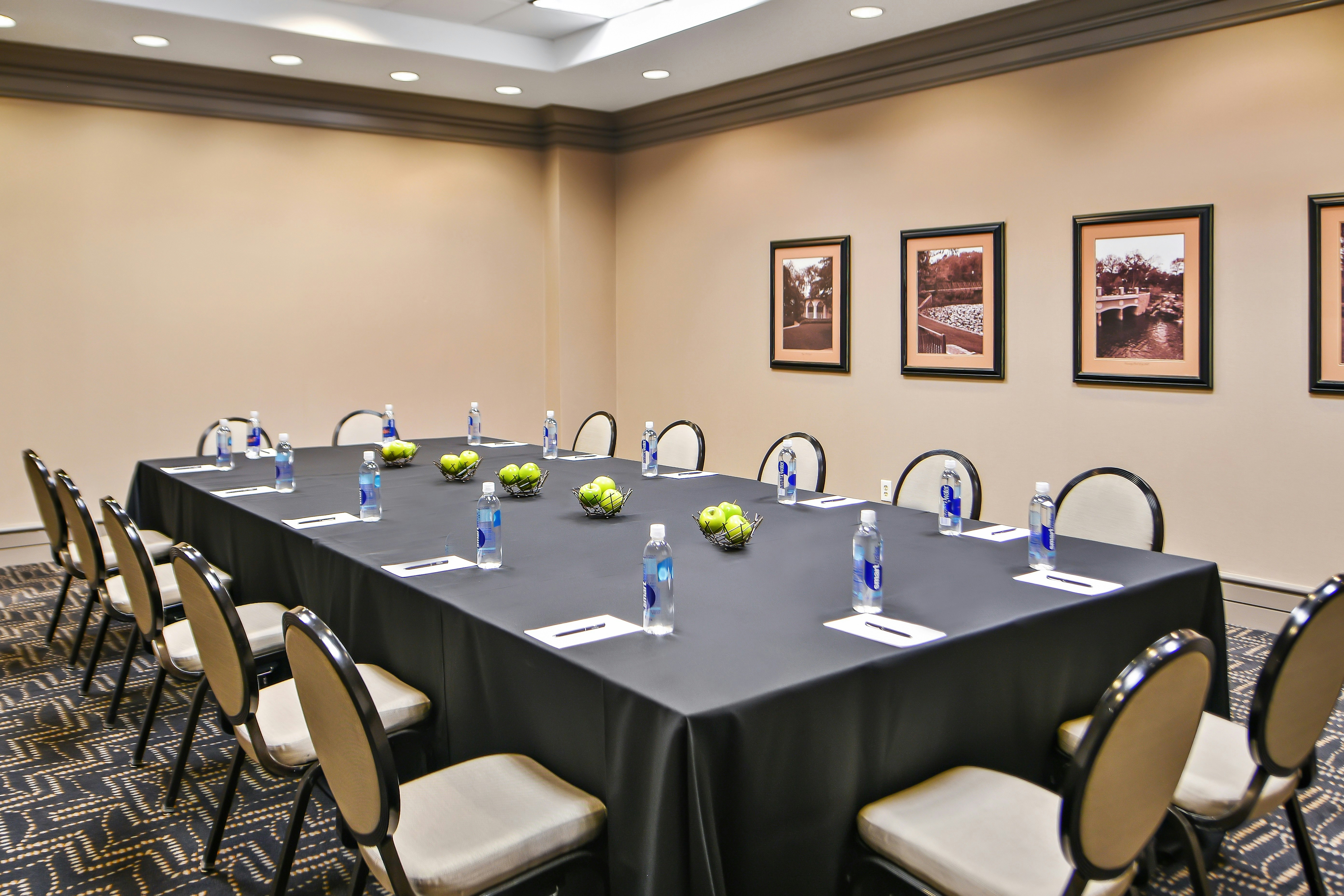 Hilton Dallas Park Cities 74/81