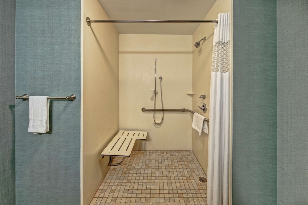 Hampton Inn Suites Birmingham 280 East Eagle Point 14/62