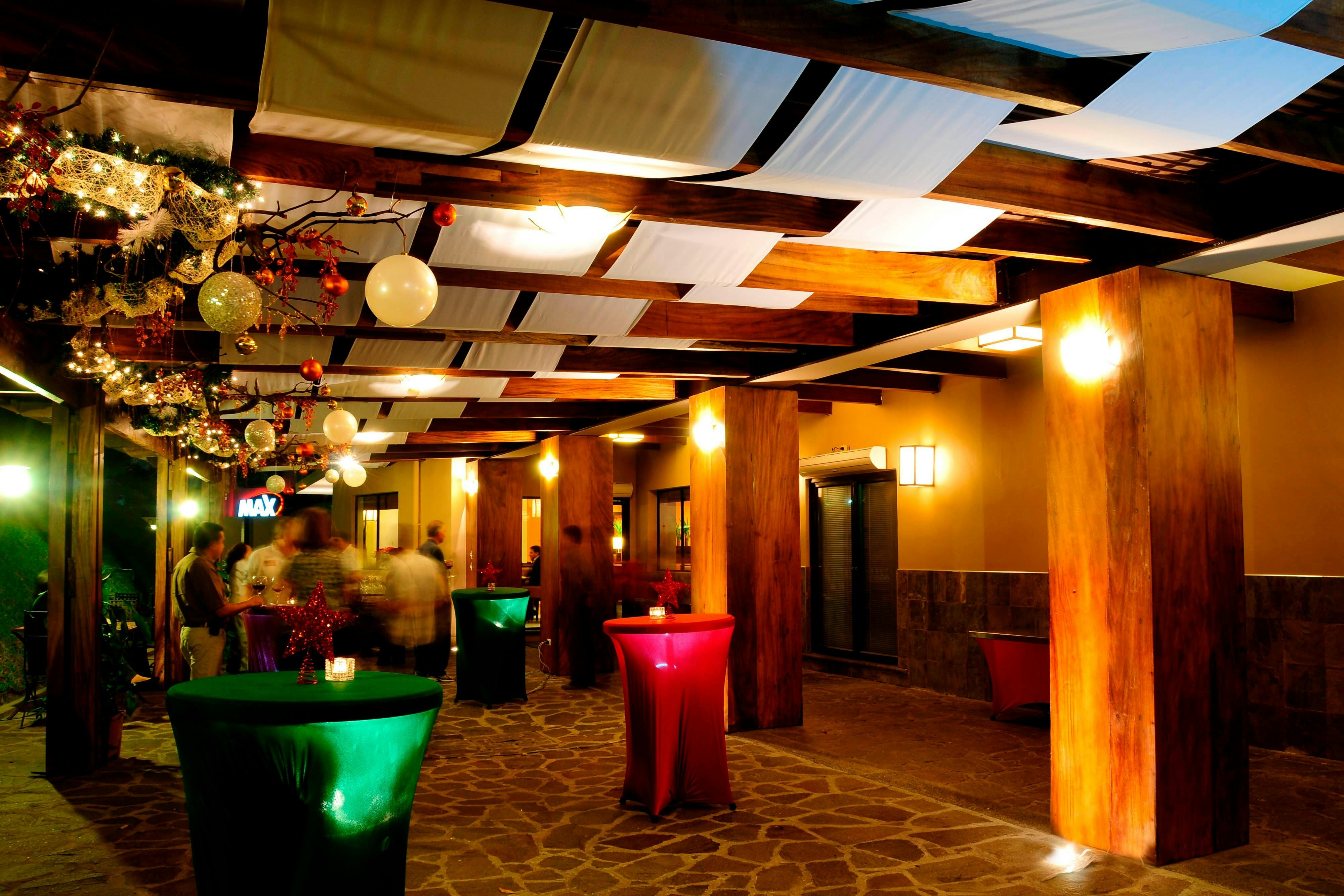Courtyard San Salvador 10/11
