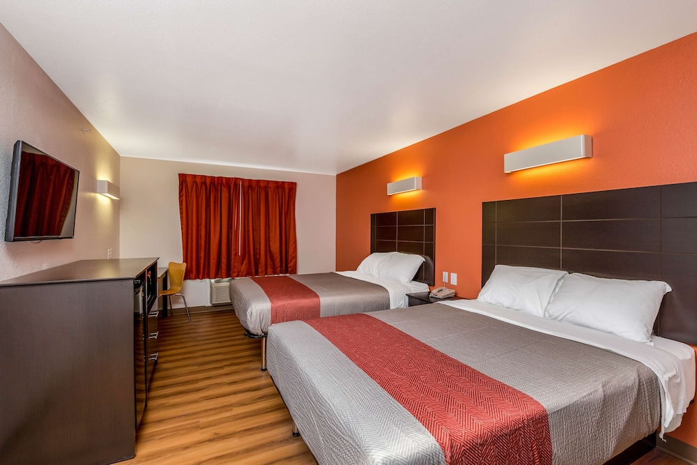 Motel6 Peoria, IL 25/66