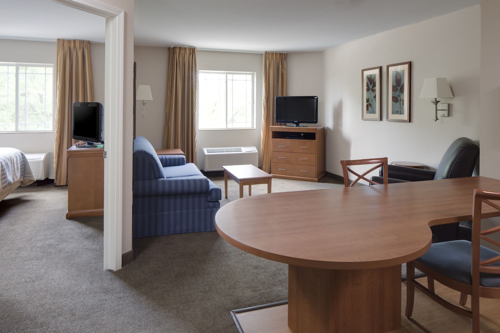 Candlewood Suites La Crosse 26/41