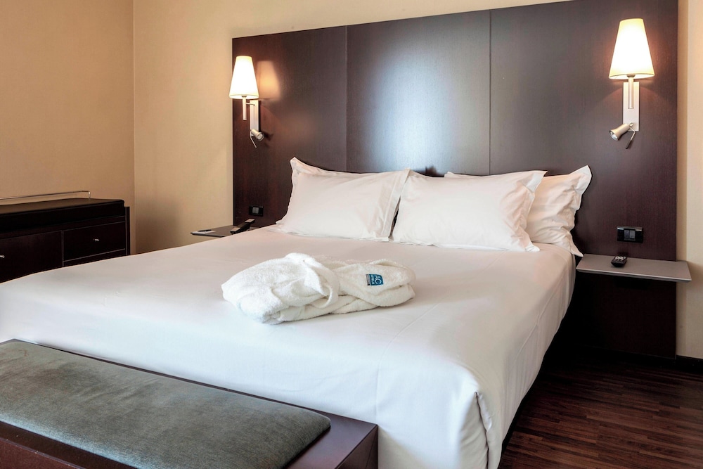 Ac Hotel By Marriott Zamora 12/50