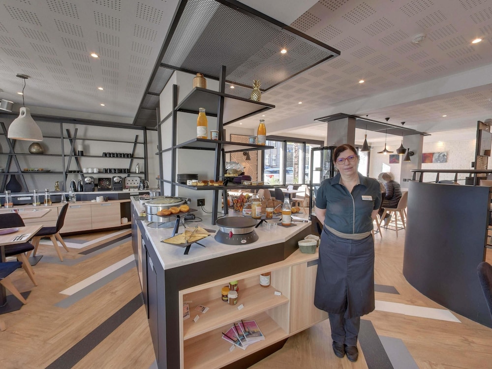 Mercure Lorient Centre Hotel 46/68