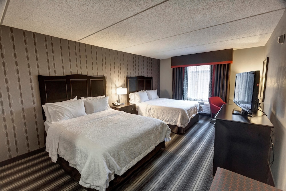 HAMPTON INN NEPTUNE/WALL 15/54