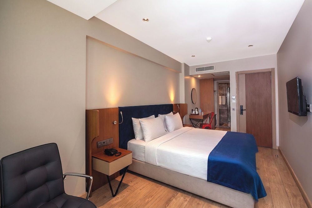 Redmont Hotel Nisantasi 25/70