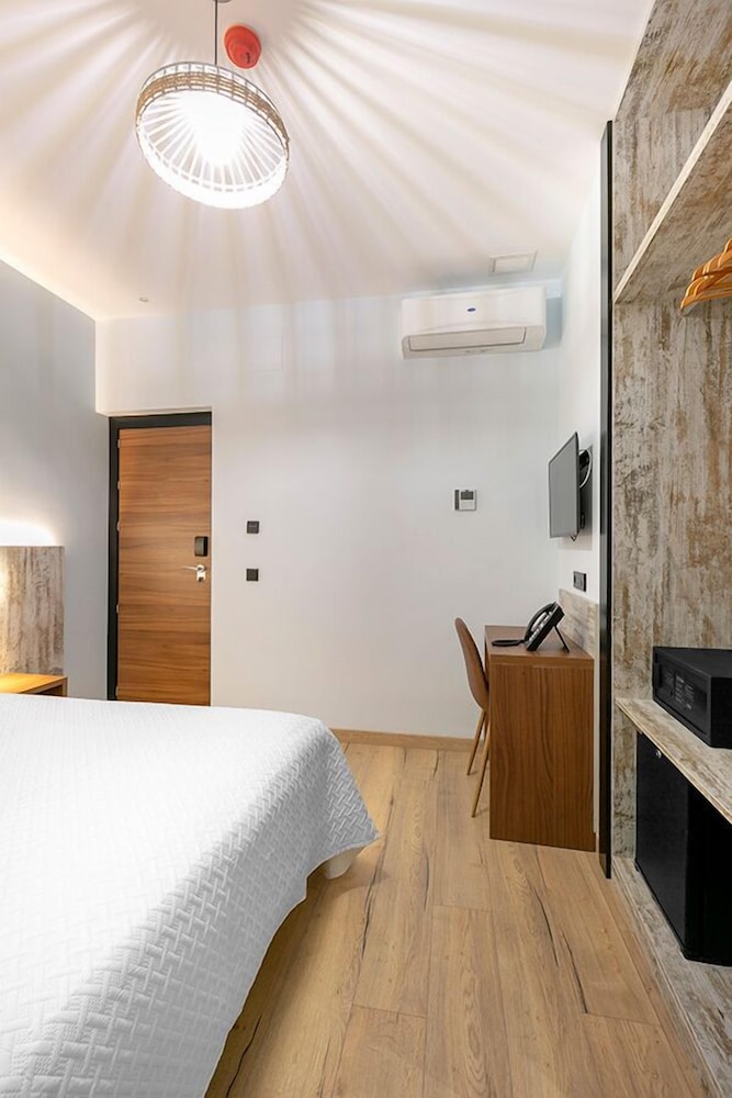 Hostal Anton Martin 15/61