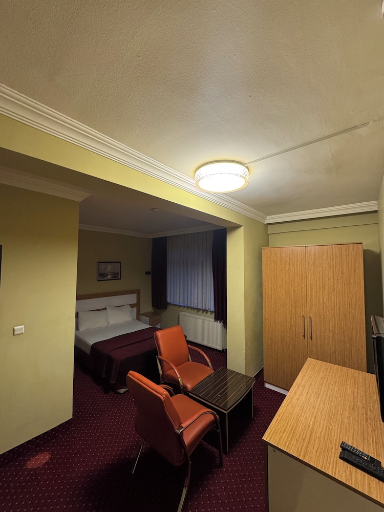 Mina 1 Hotel 45/50