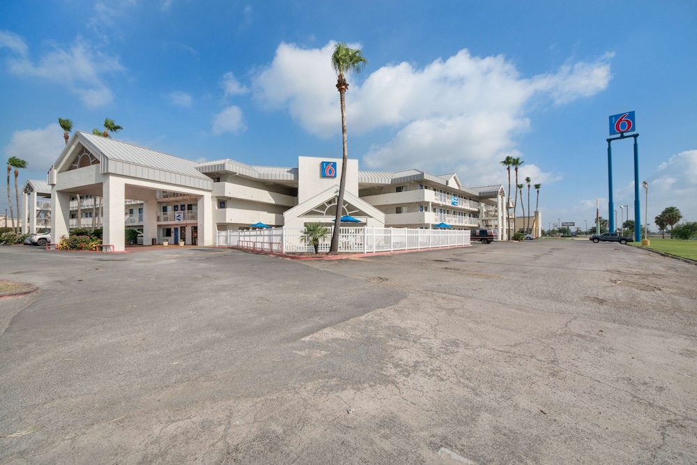 Motel6 Brownsville Tx North 49/55