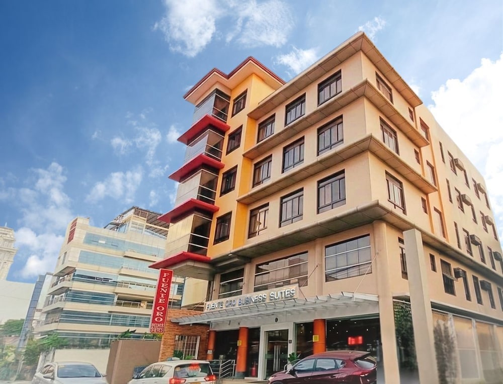 Fuente Oro Business Suites 7/68