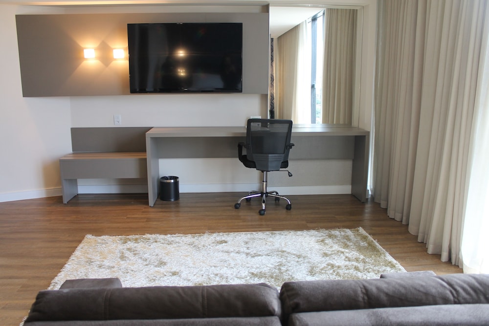 HOLIDAY INN GOIANIA 28/78