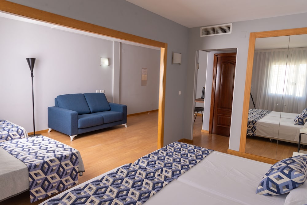 Beleret Hotel 15/77