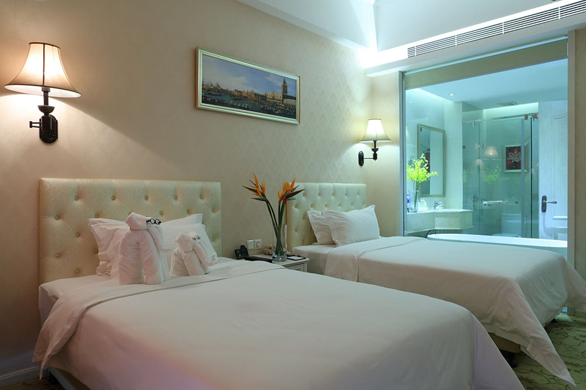 BUSINESS, DELUXE, TWIN BEDS