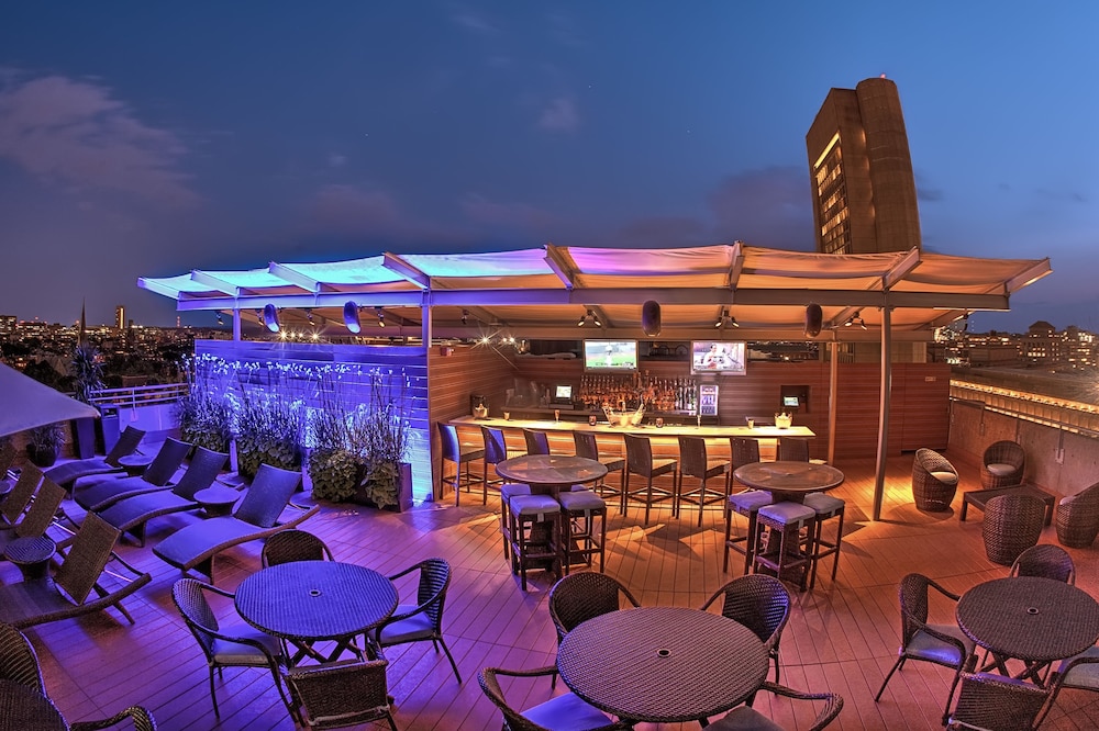 Colonnade Hotel 6/46