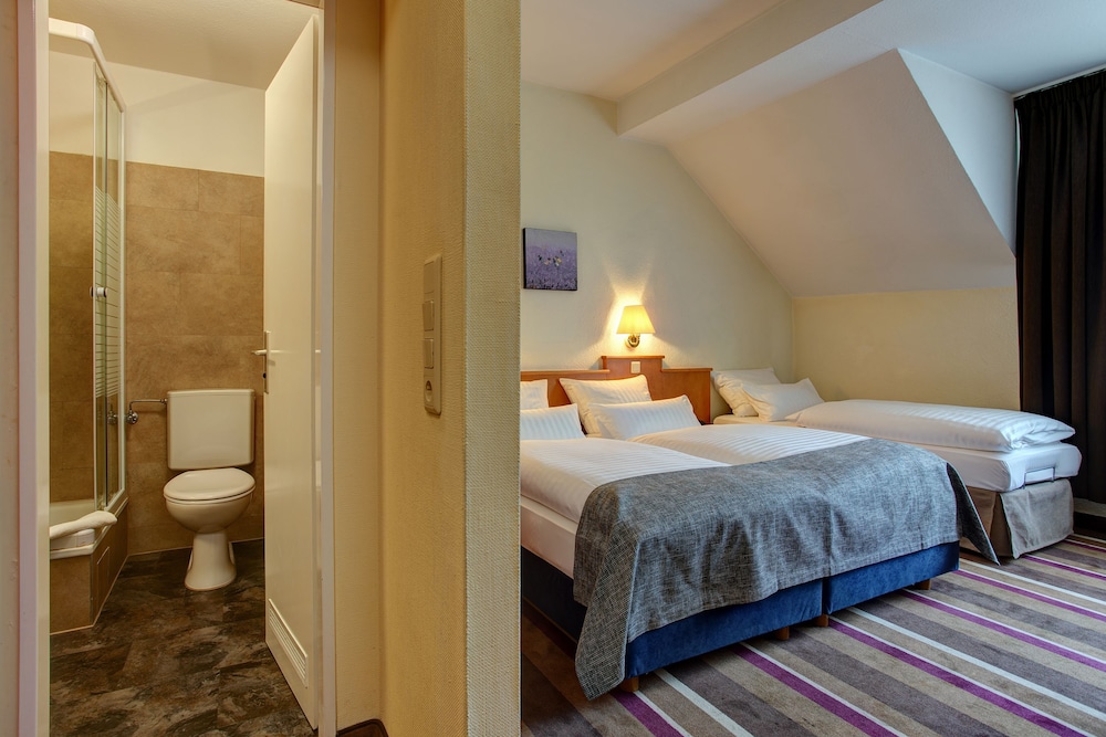 Hotel Ambassador Duesseldorf 10/26