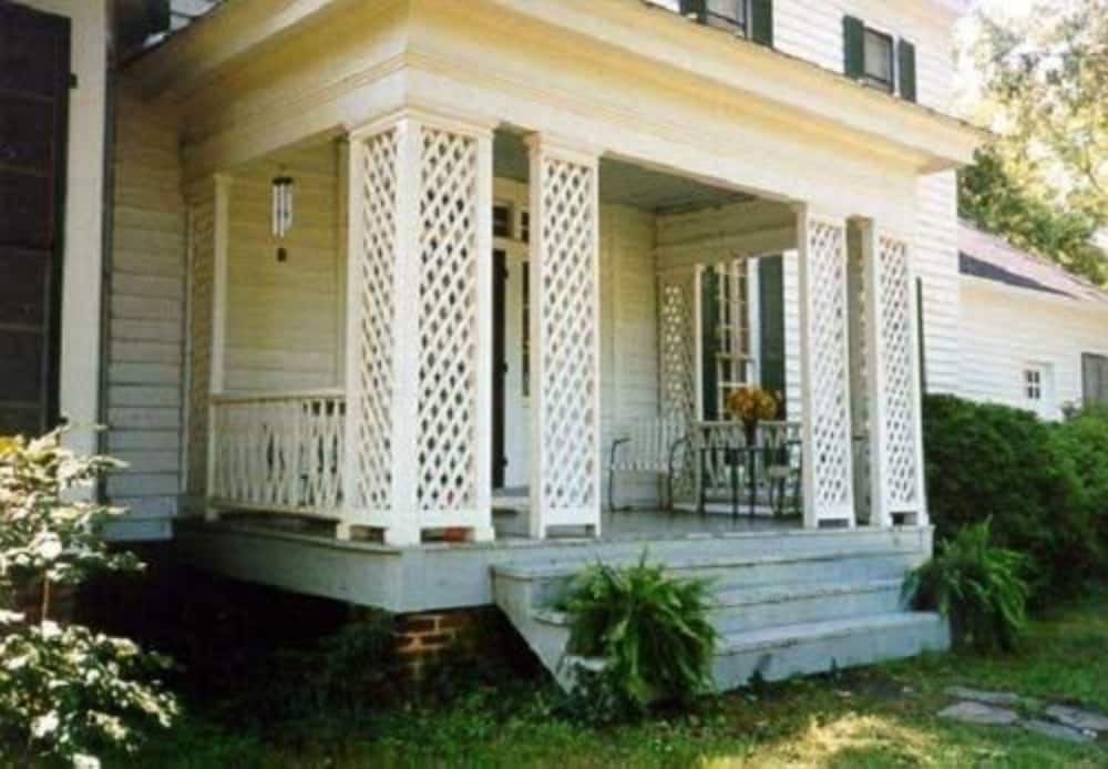 Oak Grove Bed and Breakfast 1/50