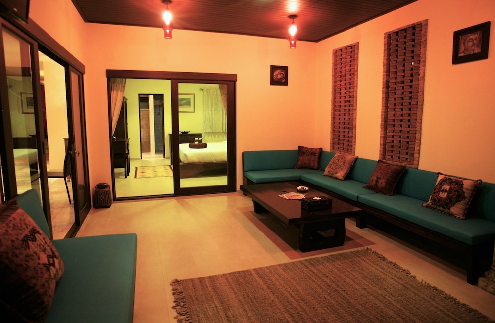 Chor Chang Villa Resort 33/50