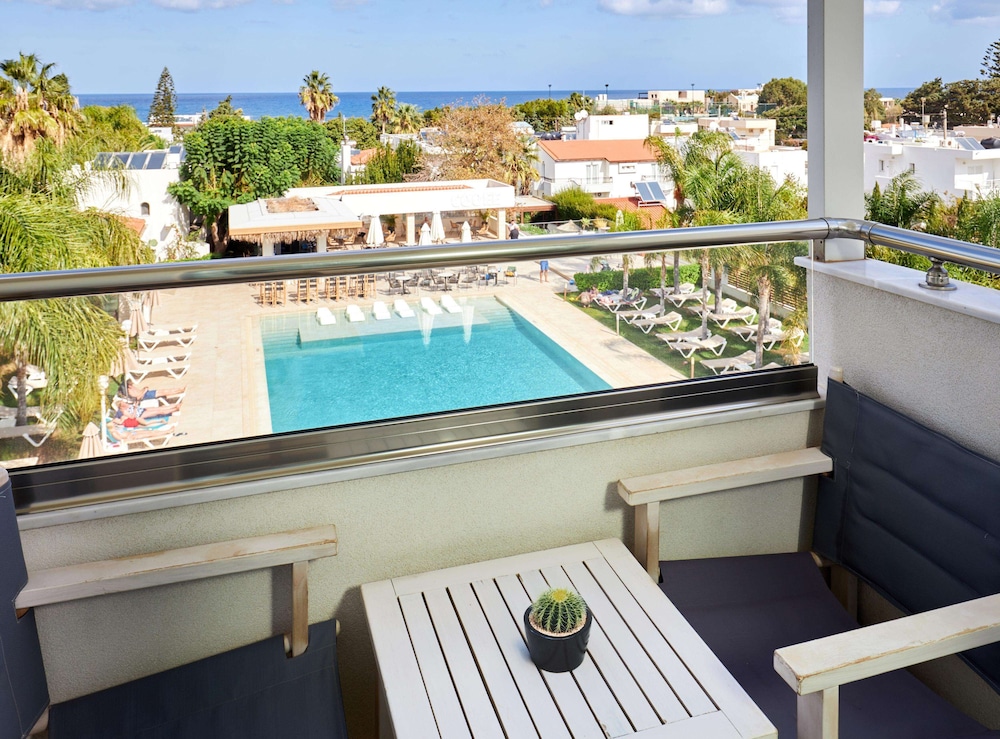 Cooee Kyknos Beach Hotel 42/75