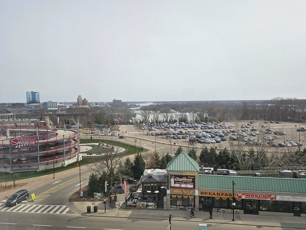 Imperial Hotel and Suites 7/60
