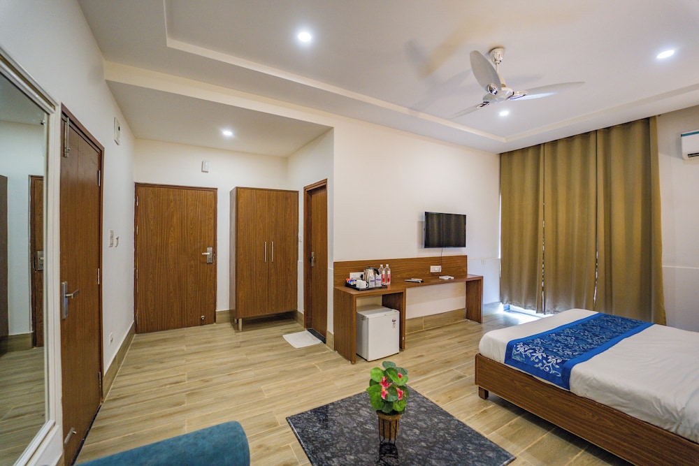 Vrinda Anandam Resorts 13/23