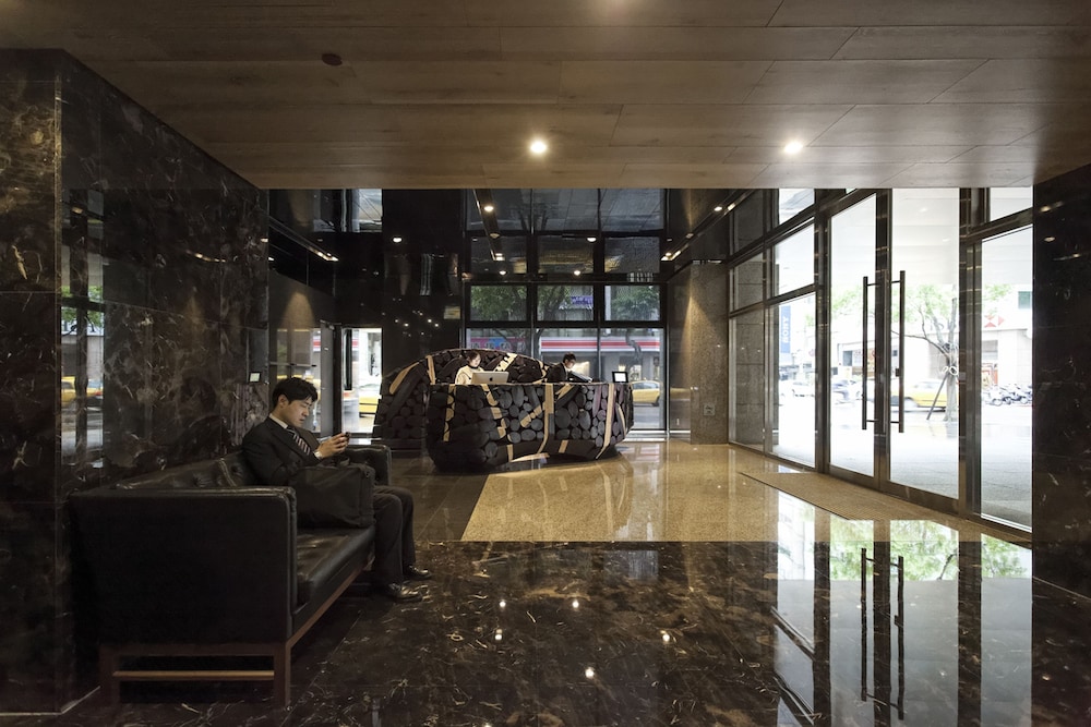 GLORIA RESIDENCE 40/55