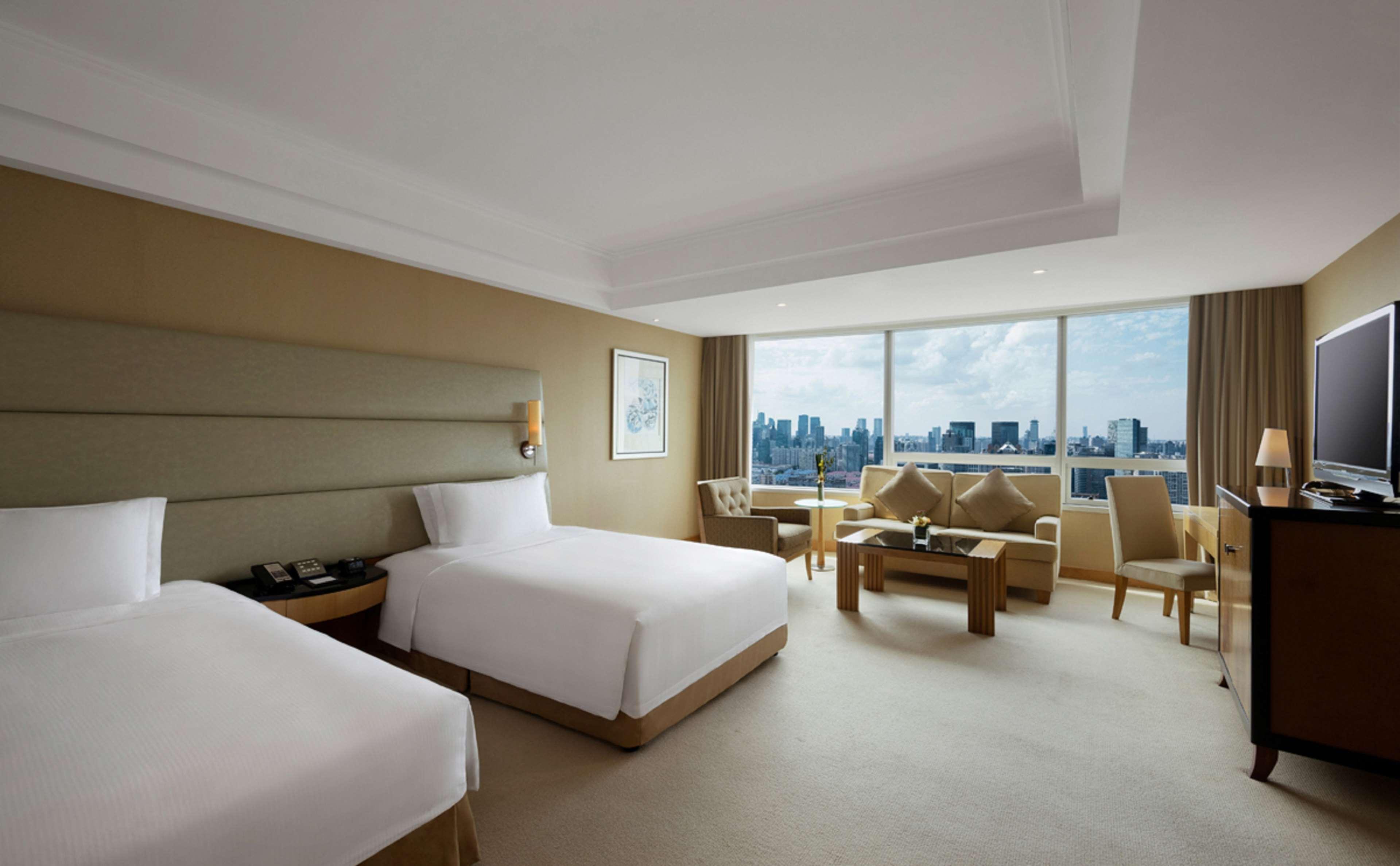Executive, Twin Beds, Lounge Access, DoubleTree by Hilton Hotel Shanghai Pudong 2/4