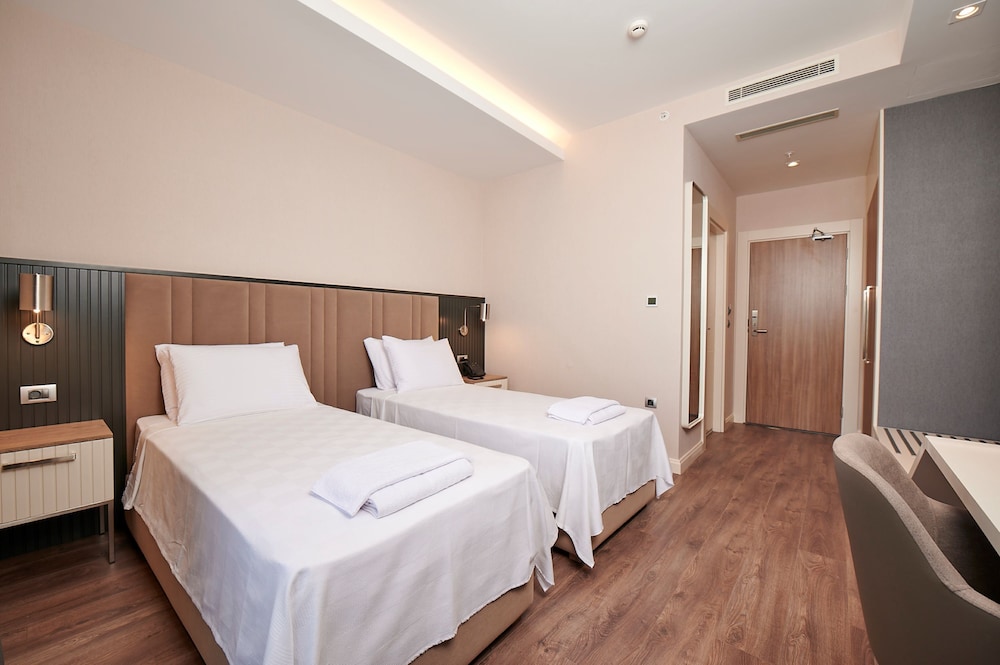 Livinton Hotel 24/58